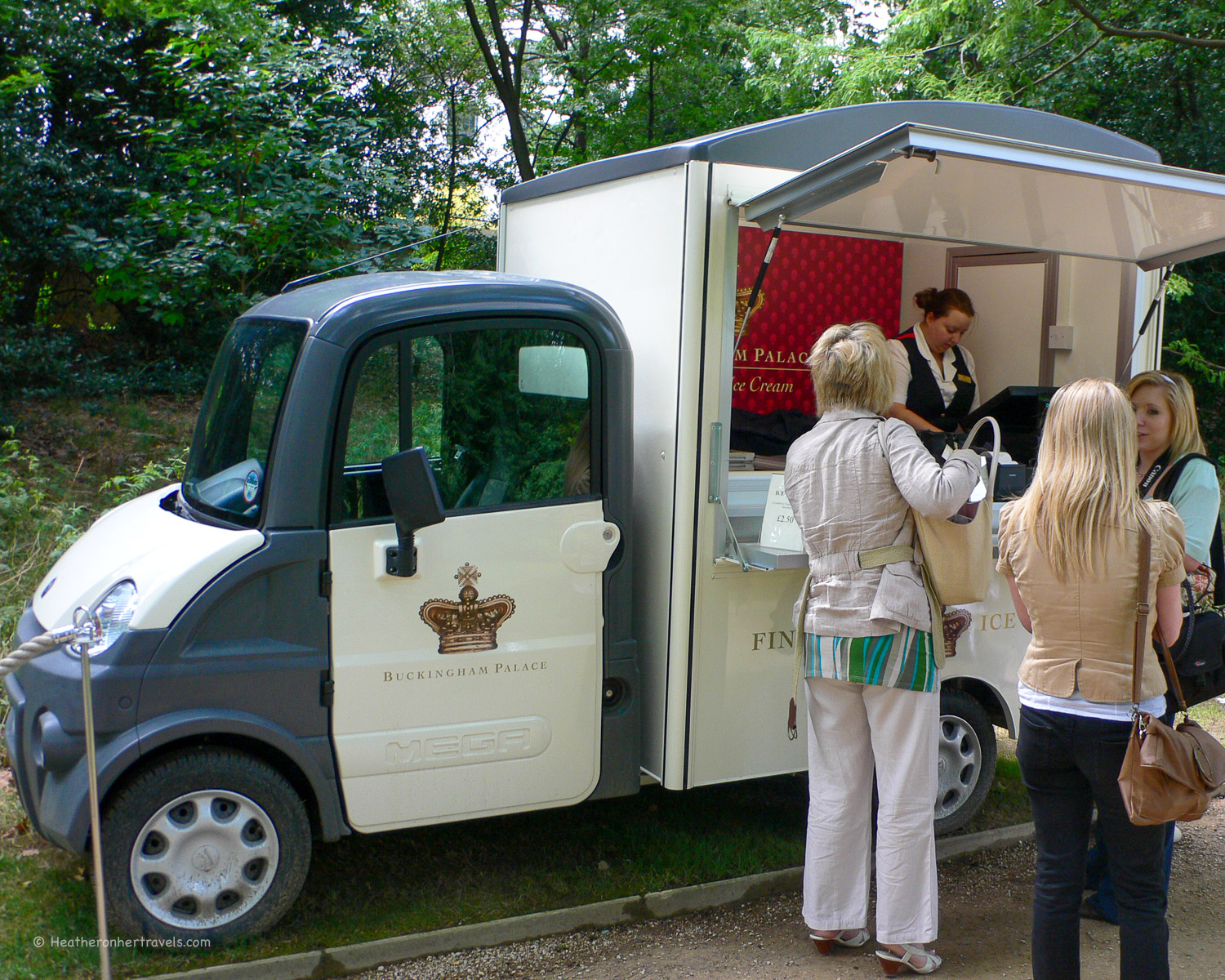 Ice Cream van at Buckingham Palace