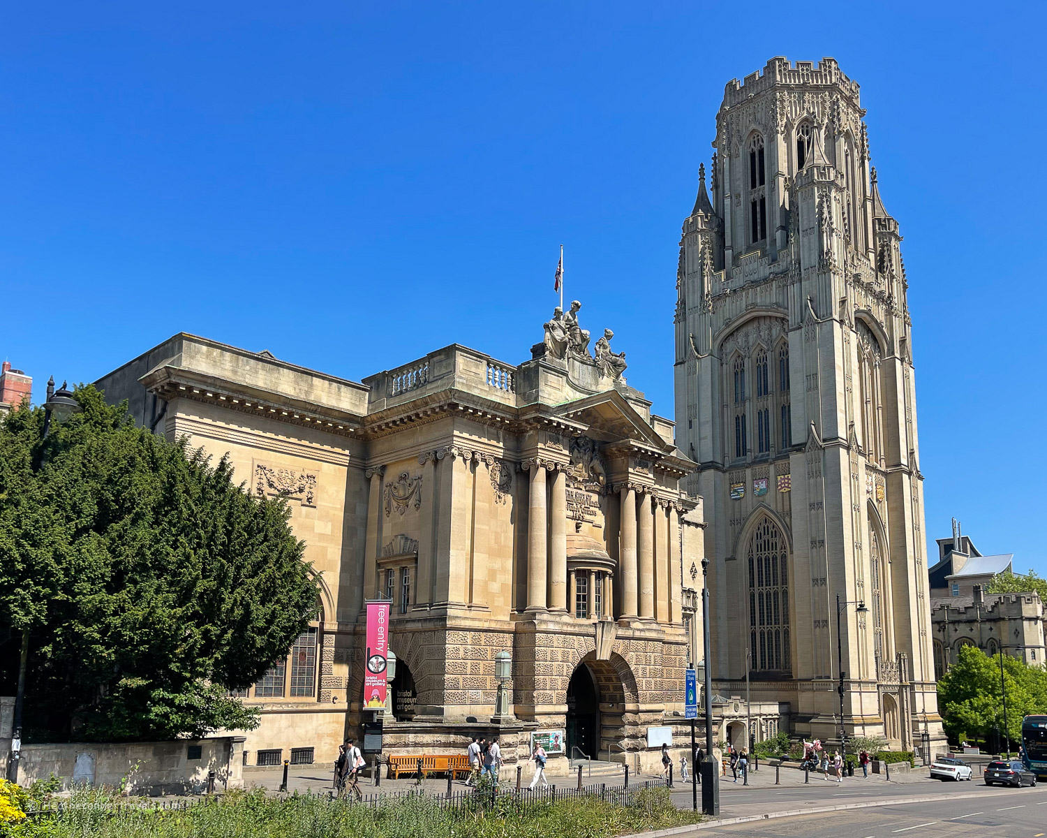 Bristol Museum and Art Gallery Bristol © Heatheronhertravels.com