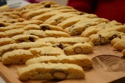 Toulouse Cuisine - Croquants aux amandes Photo: Seb Przd of Flickr