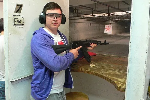 Shooting at Reds Indoor Range, Austin Photo: Heatheronhertravels.com