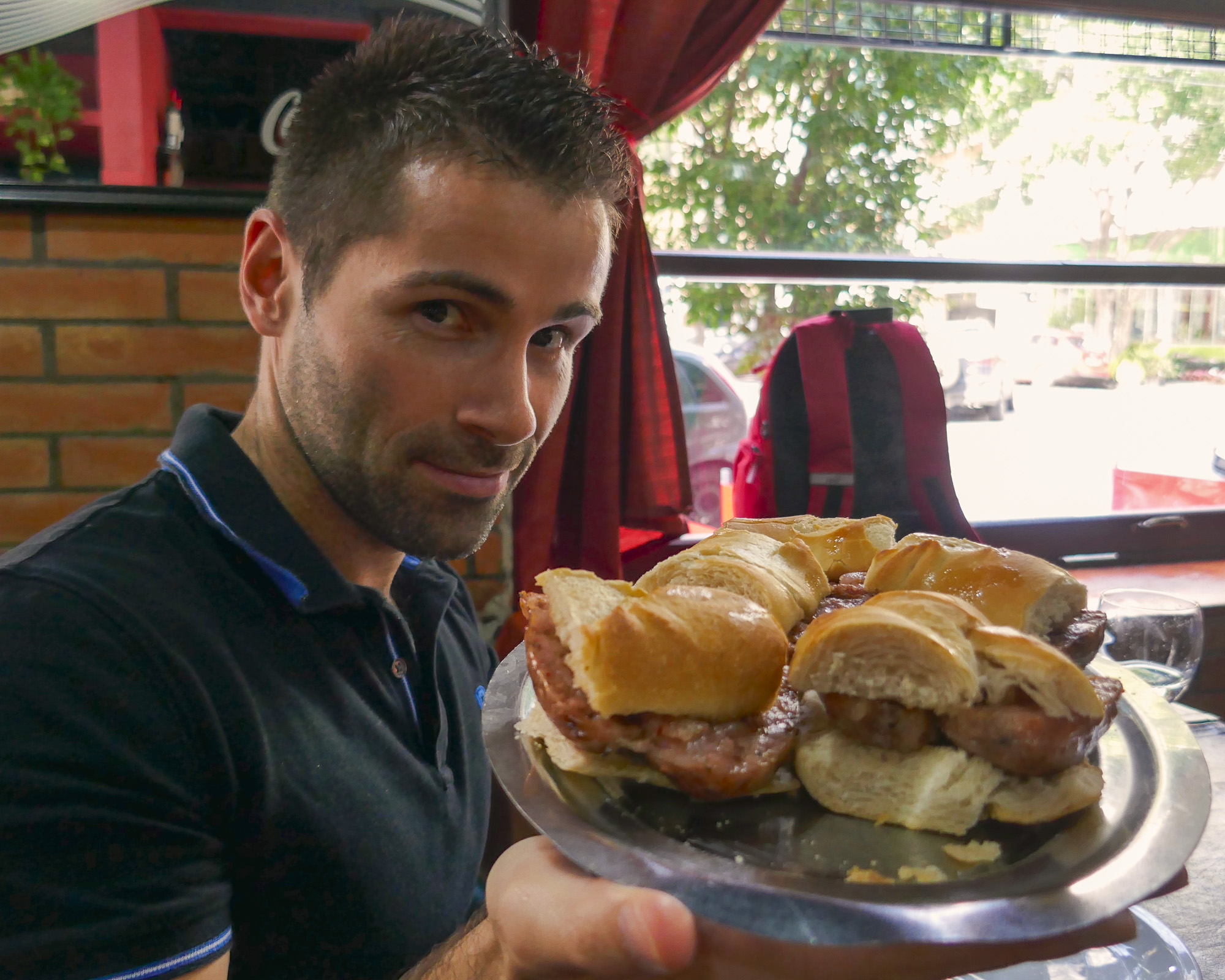 Chori pan Argentina © Nomadic Boys