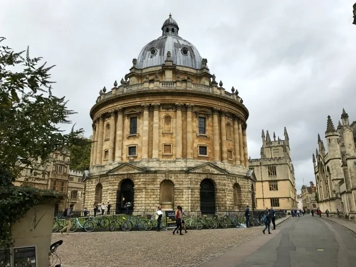 Radcliffe Camera in Oxford - weekend in Oxford photo Heatheronhertravels.com