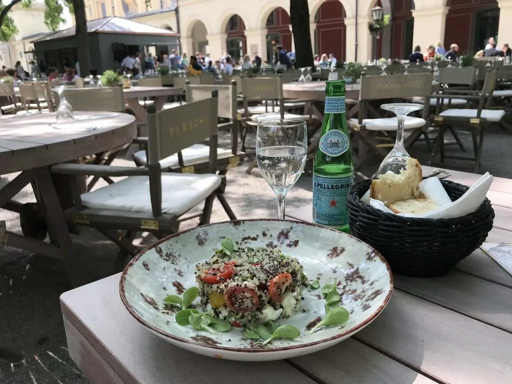 Where to eat in Munich - Lunch on the outdoor terraces - Read about delicious food in Munich