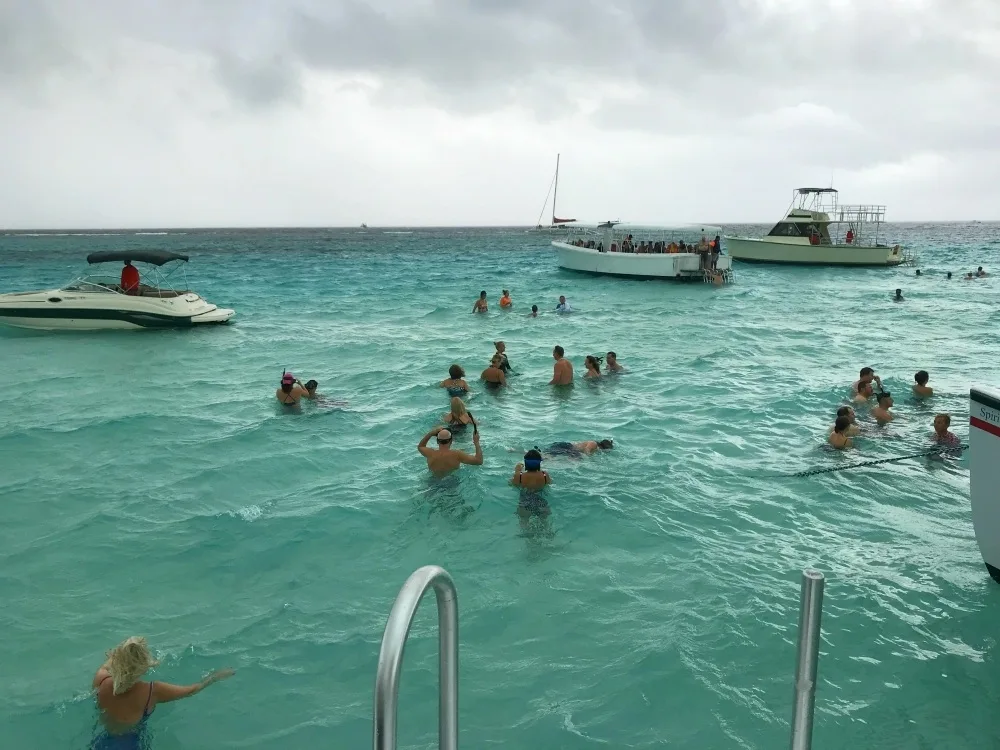 A boat trip to Stingray City on Grand Cayman Photo Heatheronhertravels.com