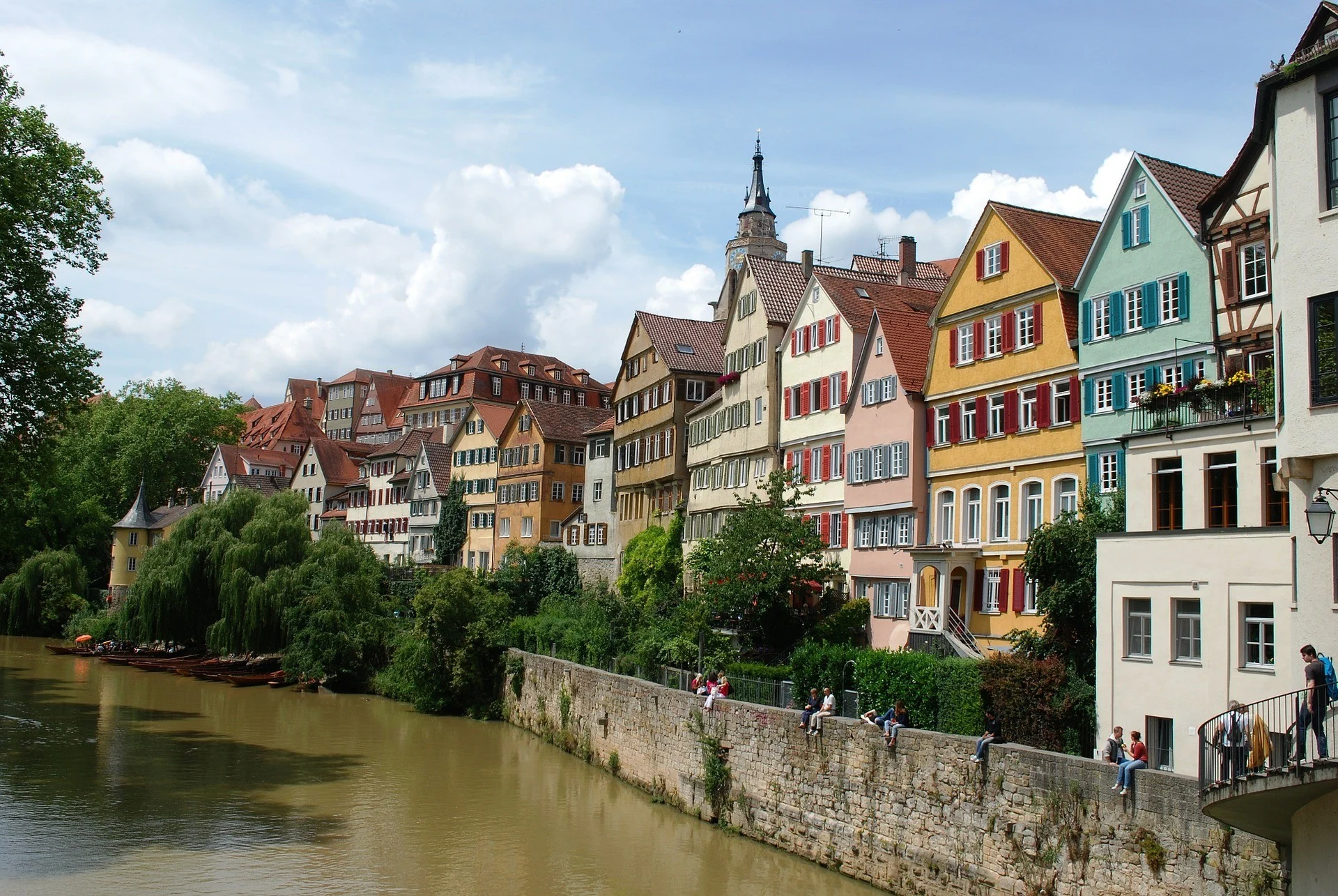 River Neckar in Tübingen, Germany Photto Gaertringen on Pixabay