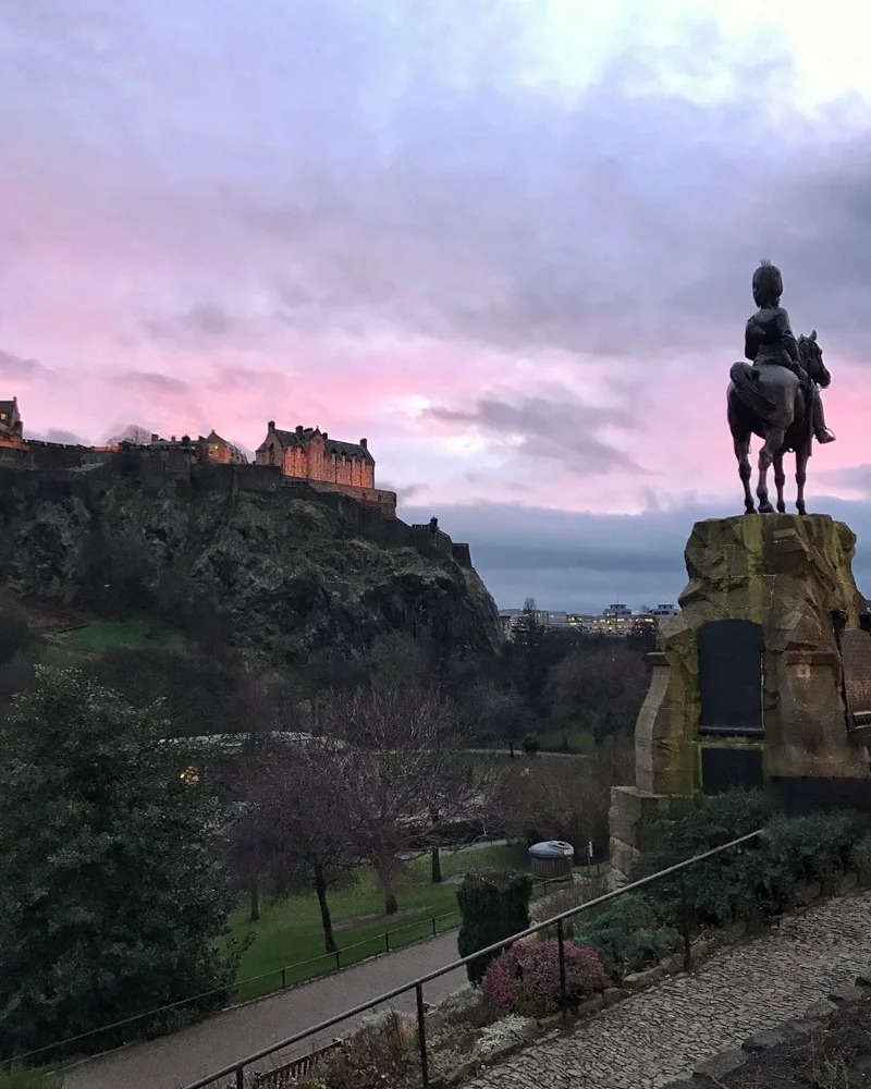 Edinburgh Castle Photo Heatheronhertravels.com