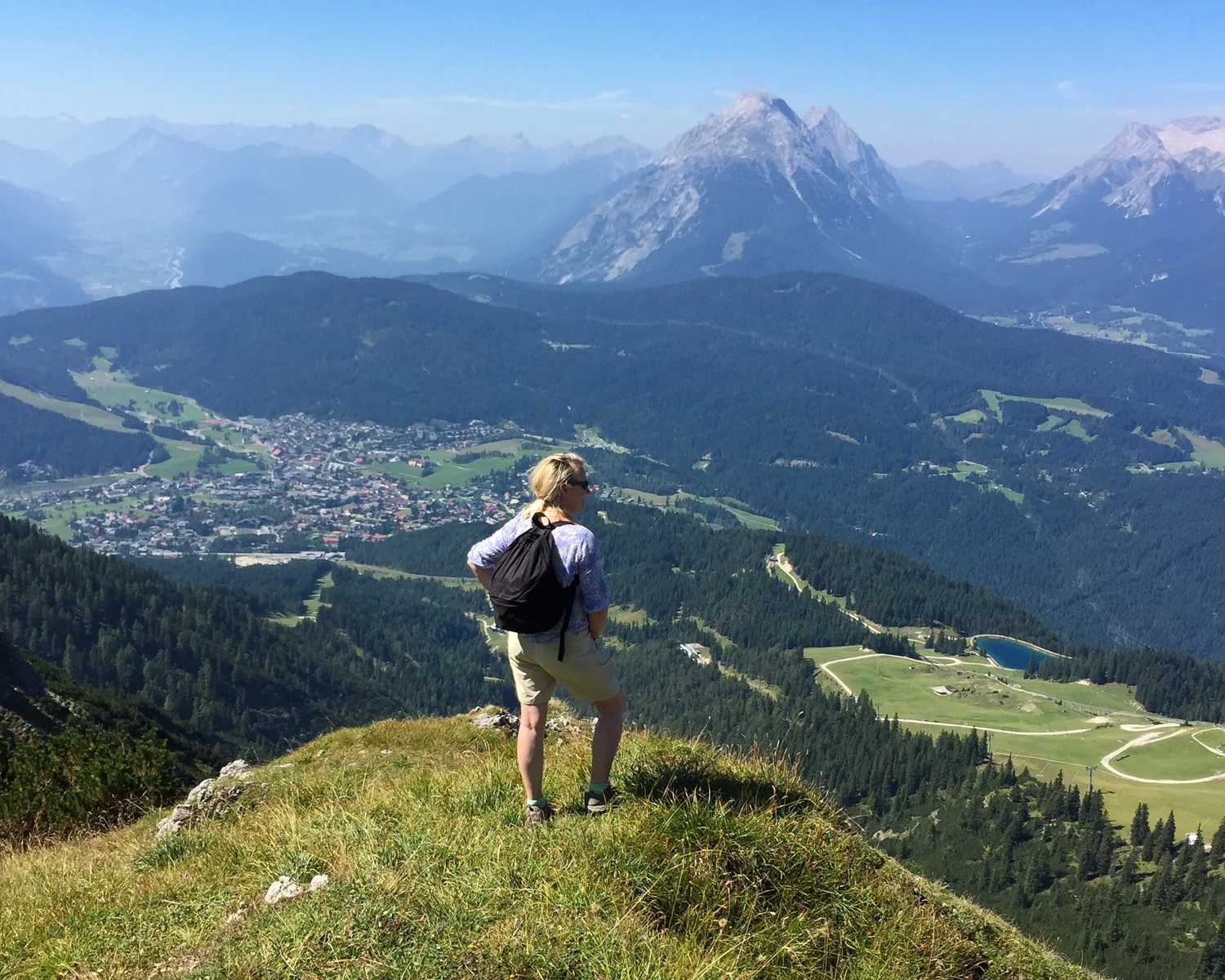 Hiking clothes for women Photo Heatheronhertravels.com